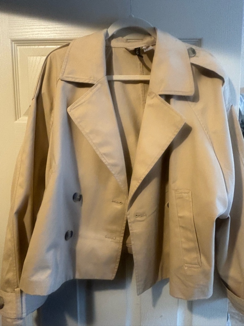 H&M Beige Cropped Trench Coat